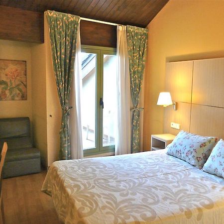 Hotel Nice Σέου δ' Ουρζέλ Εξωτερικό φωτογραφία