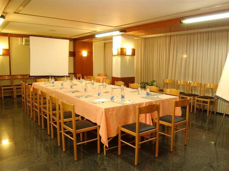 Hotel Nice Σέου δ' Ουρζέλ Εξωτερικό φωτογραφία