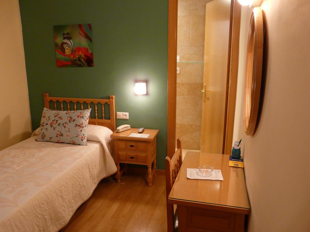 Hotel Nice Σέου δ' Ουρζέλ Εξωτερικό φωτογραφία