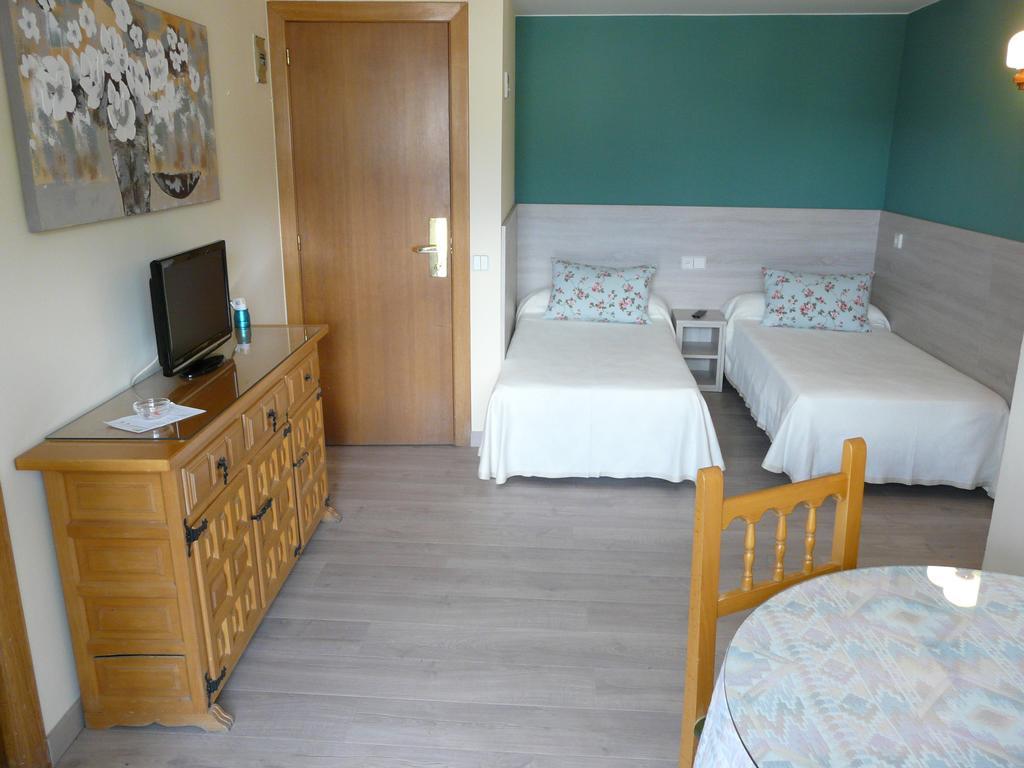 Hotel Nice Σέου δ' Ουρζέλ Εξωτερικό φωτογραφία