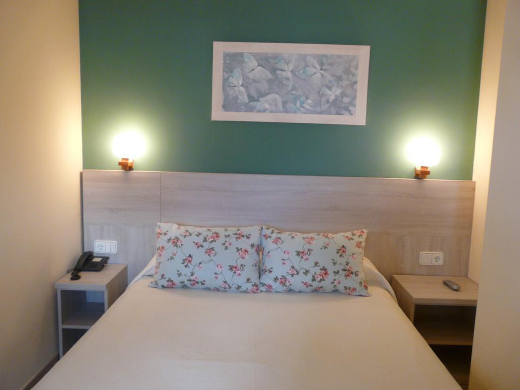Hotel Nice Σέου δ' Ουρζέλ Εξωτερικό φωτογραφία