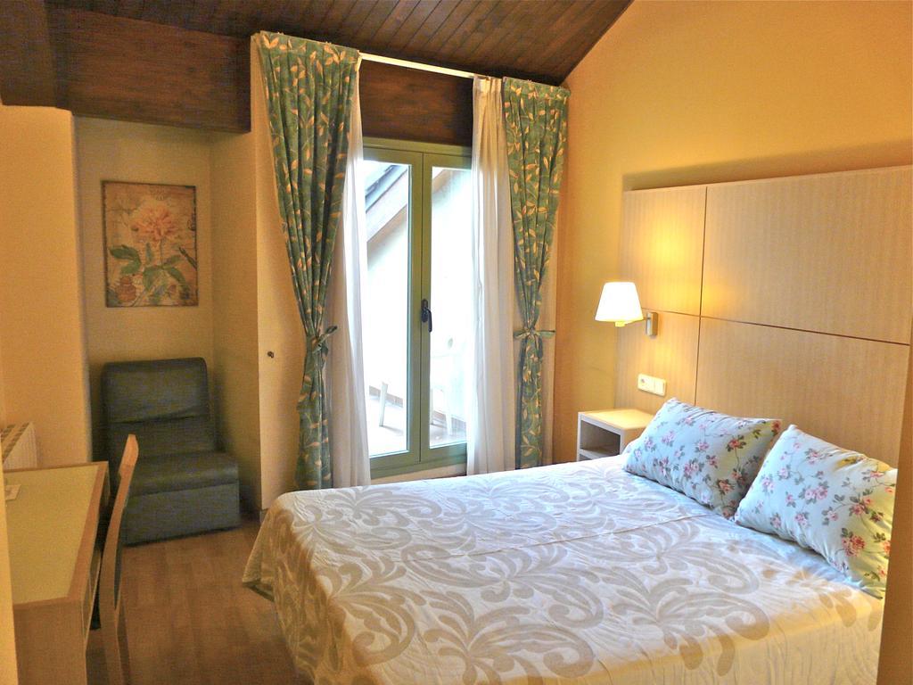 Hotel Nice Σέου δ' Ουρζέλ Εξωτερικό φωτογραφία