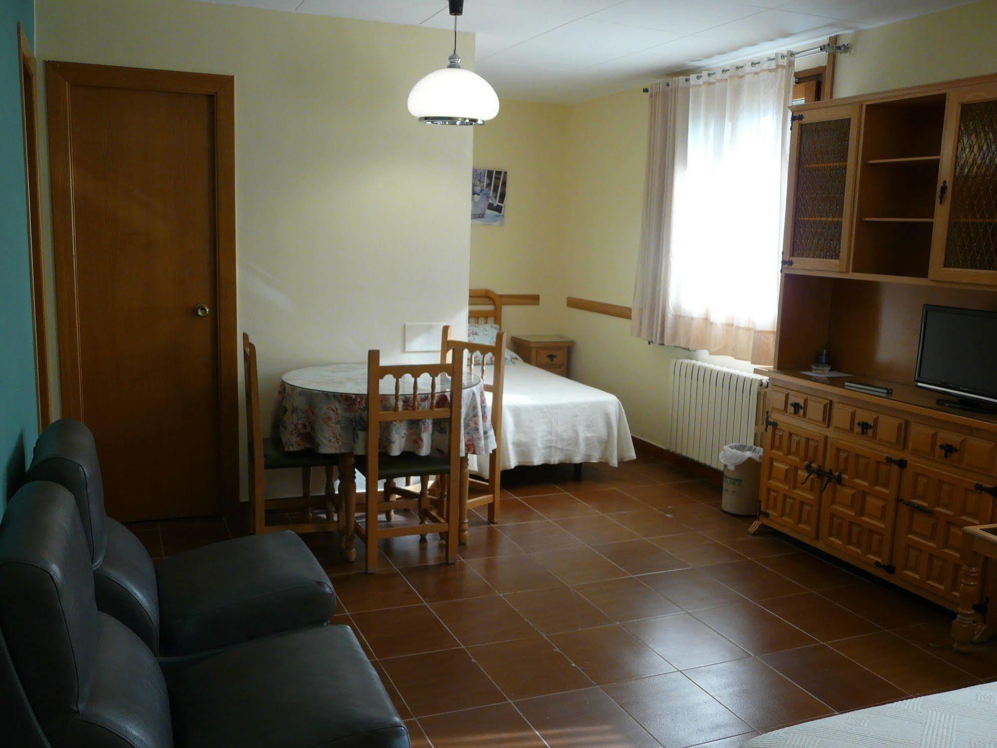 Hotel Nice Σέου δ' Ουρζέλ Εξωτερικό φωτογραφία