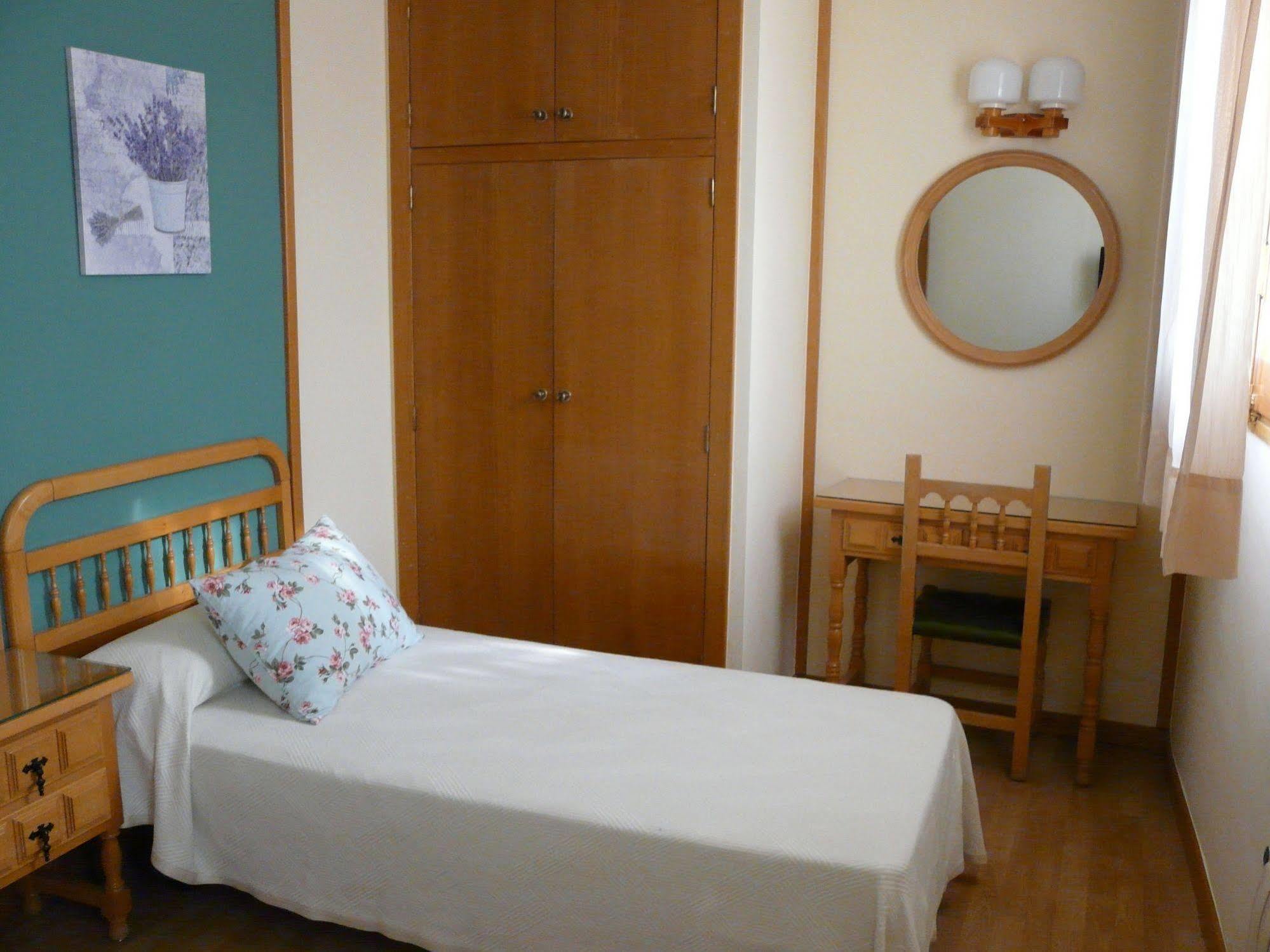 Hotel Nice Σέου δ' Ουρζέλ Εξωτερικό φωτογραφία