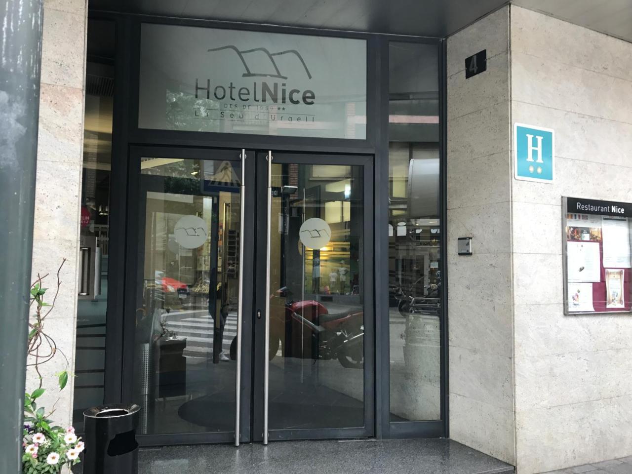 Hotel Nice Σέου δ' Ουρζέλ Εξωτερικό φωτογραφία