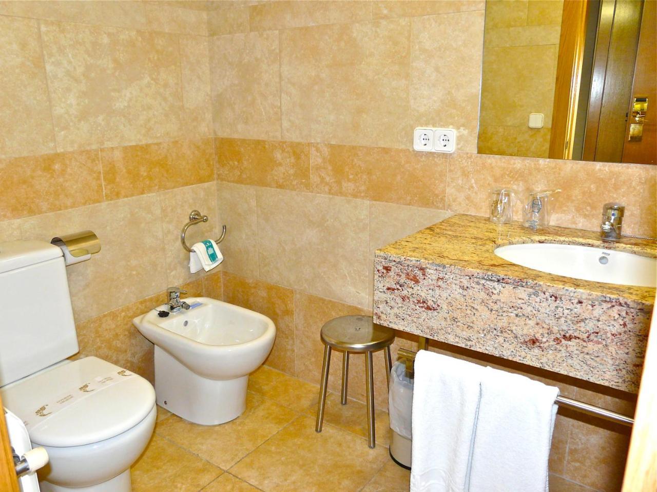 Hotel Nice Σέου δ' Ουρζέλ Εξωτερικό φωτογραφία